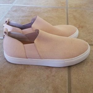 Steve Madden slide on shoes